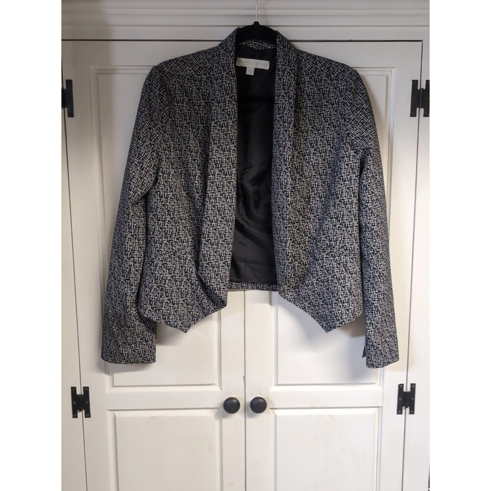 New York & Co. Ladies Black and White Open Front Cropped Jacket.  Size Med
